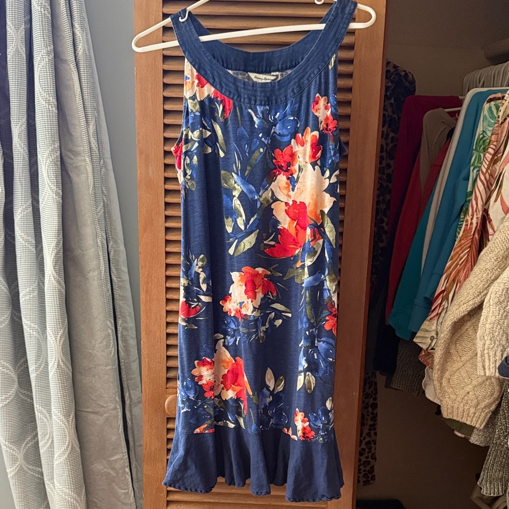 Tommy Bahama Navy and Beige Floral Top